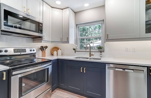 Kettering House | Completely updated home! -Close to hospitals, UD, Wright Patt Air Force Base.