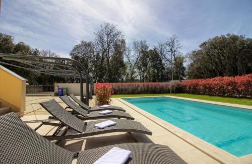 Banjole Villa | Complex of two villas Aurora-Marisol with 2 pools only 200m from the beach for up to 20 persons - WiiBuk