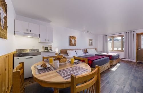 Saint Ferreol les Neiges Hotel | Complexe Les Neiges