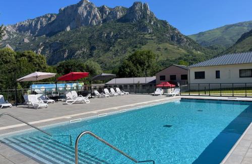 Les Cabannes Resort | Complexe des Oustalous