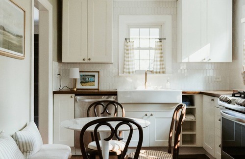 Covington House | Complimentary Golf Cart - .9 Miles From Square - Hot Tub