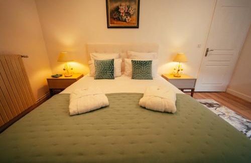 Montigny-le-Gannelon House | "Compostelle "