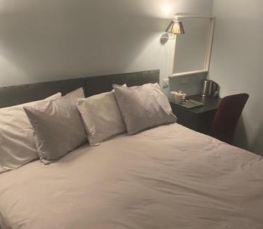 Selby House | Comus Inn