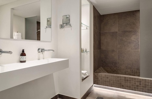 Aalborg Midtby Hotel | Comwell Hvide Hus Aalborg, Dolce by Wyndham