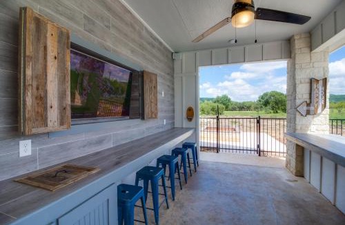 Sabinal House | Concan House - Pet Friendly