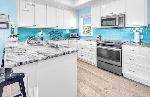 East End House | Conch Out - Beach Front, Private Pool, Private Mini-Putting Green!