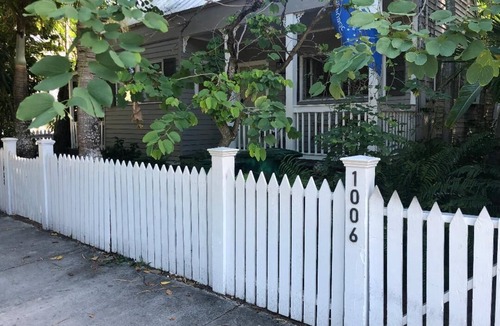 Key West Historic District Apartment | Conch Republic Studio - Key West Millionaires Row
