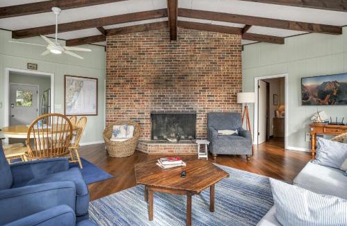 Chincoteague House | Conch Shell - Waterfront villa with wrap around deck!