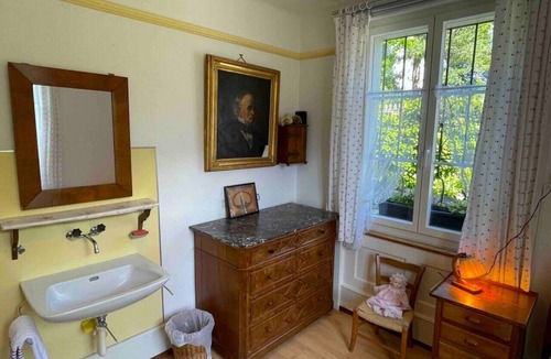 Hilterfingen Apartment | Concierge, Lake Thun/Alps Scenic Views by SwissHut
