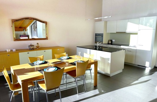 Goldiwil Apartment | Concierge, Lake Thun/Alps Scenic Views by SwissHut