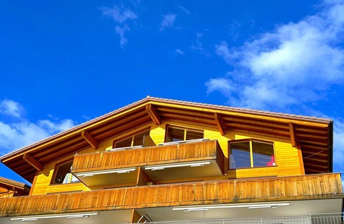 Goldiwil Apartment | Concierge, Lake Thun/Alps Scenic Views by SwissHut
