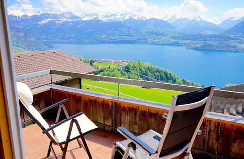 Aeschlen ob Gunten Apartment | Concierge, Lake Thun/Alps Scenic Views by SwissHut