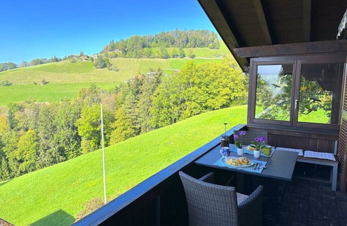 Goldiwil Apartment | Concierge, Scenic Views, Long Stay by SwissHut