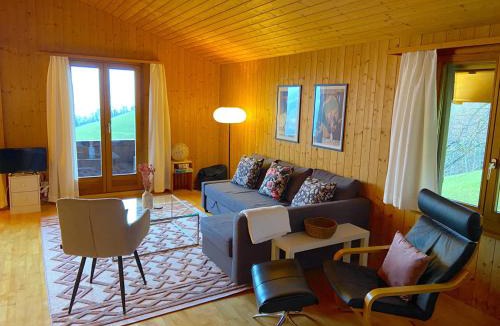 Goldiwil Apartment | Concierge with Scenic Views and Long Stay by SwissHut