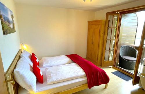 Goldiwil Apartment | Concierge with Scenic Views and Long Stay by SwissHut