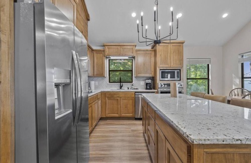 Zavalla House | Concord Hills Waterfront Rental