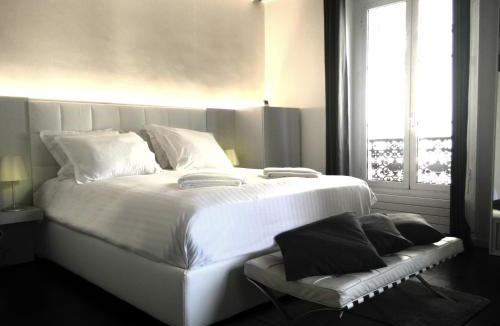 Odeon Apartment | Conde Chic Studio