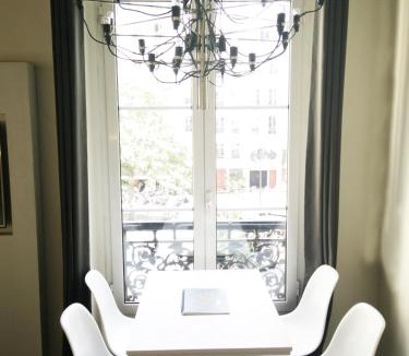 Odeon Apartment | Conde Chic Studio