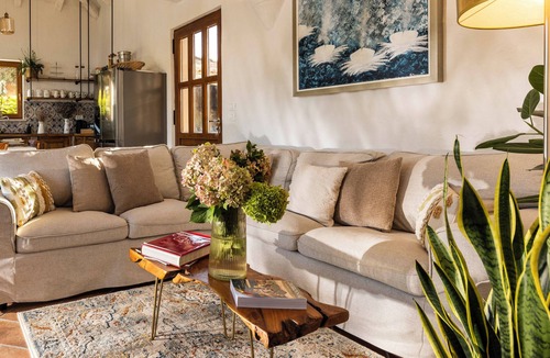 Molunat Villa | Condé Nast Traveler Approved: Luxury Villa with Infinity Pool & Beach