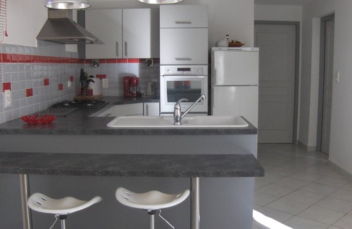 Pujaut Apartment | Conditioned apartment excellent condition (58m²) Pujaut (30) 8km from Avignon