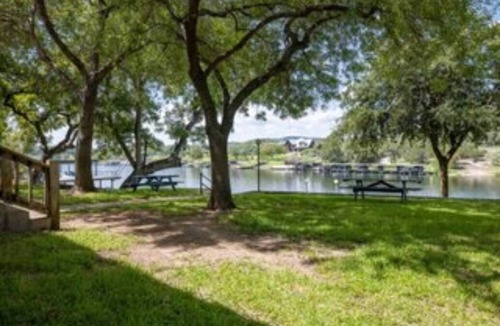 Burnet Condo | Condo 15, Beautiful Lake View