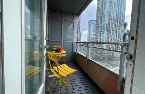 CityPlace Apartment | Condo 2 Bedroom with Balcony Iceboat Terrace Downtown Toronto