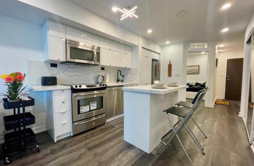 CityPlace Apartment | Condo 2 Bedroom with Balcony Iceboat Terrace Downtown Toronto