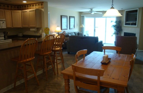 Osage Beach Condo | Condo 331 Parkview Bay, Osage Beach Super Nice Lakefront Condo