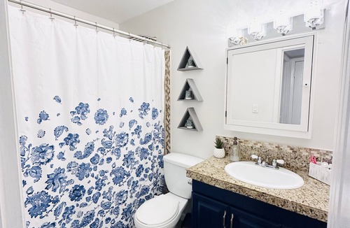 Galindo Condo | CONDO 7 MINS FROM DOWNTOWN AUSTIN