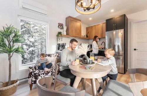 Saint Come Ski Chalet | Condo and Spa - Le Saloon Nordik
