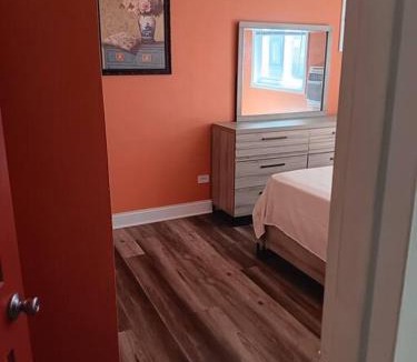 Garfield Ridge Apartment | Condo Apartment Near Midway Airport