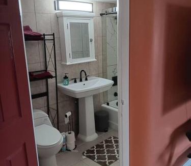 Garfield Ridge Apartment | Condo Apartment Near Midway Airport