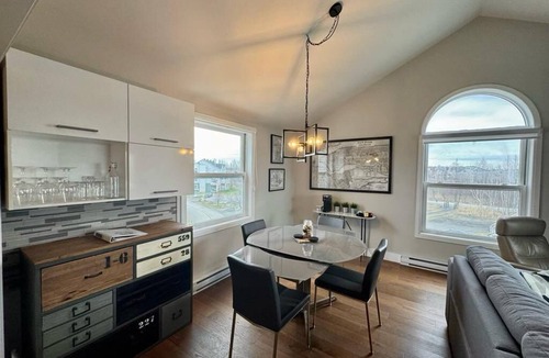 Magog Apartment | Condo Azürea - A 5-minute walk from Plage des Cantons/Lac Memphrémagog