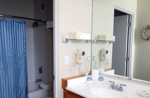 Oceano Condo | Condo-Basic-Private Bathroom -4