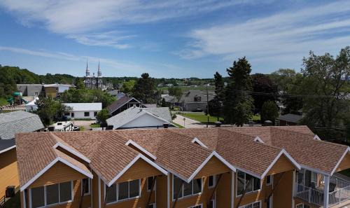 Isle aux Coudres Apartment | Condo Bord de fleuve Piscine - Les Voitures d'Eau