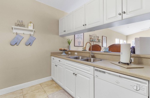 Caloosahatchee Condo | Condo Casa Marbella, Cape Coral