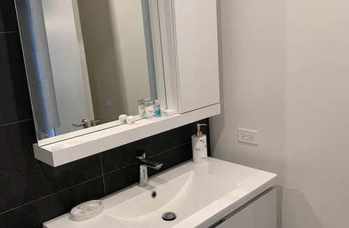 International District Apartment | Condo Centre Ville Montreal