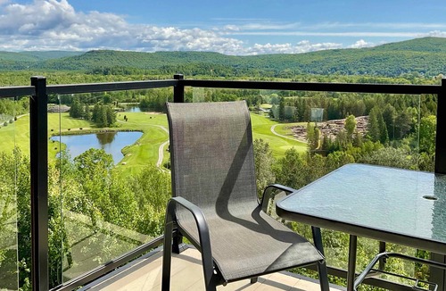 Sainte-Emelie Condo | Condo de Luxe 225