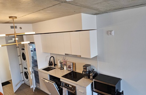 Quartier des Spectacles Apartment | Condo dowtown Montreal 13mins walk to the Old-Port