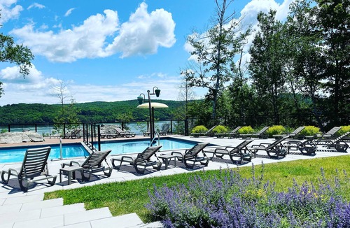 Owl's Head Ski Resort Condo | Condo entre remonte-pente Panorama Mont Owl Head et l accès au lac Memphrémagog