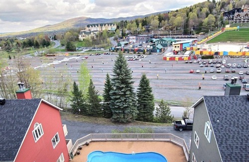 Bromont Apartment | Condo for rent in Bromont on the slopes!