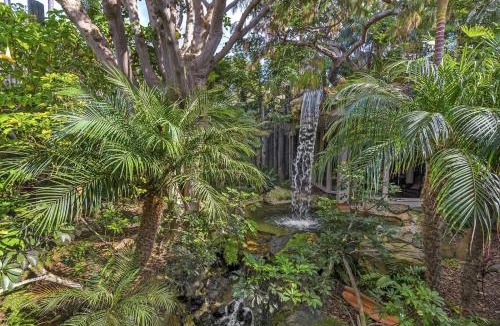 Townsite House | Condo in Beachfront Resort B-212