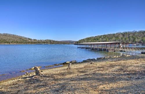Kimberling City House | Condo in Lakefront Resort w/Pool! Ozarks Getaway