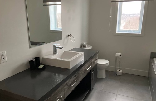 Saint-Romuald Apartment | Condo | La Suite