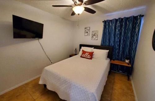 Riverside Apartment | Condo Near Downtown Austin - 2br