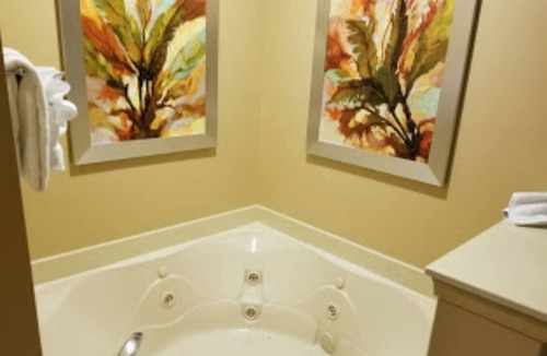 Berkeley Condo | Condo near historic Colonial Williamsburg