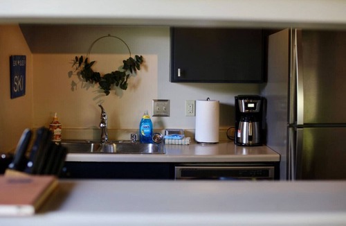 Big Sky Meadow Village Condo | Condo Near Skiing w/Fireplace & Indoor Pool/Suana