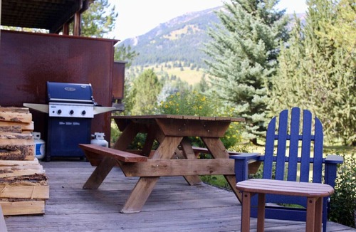 Big Sky Meadow Village Condo | Condo Near Skiing w/Fireplace & Indoor Pool/Suana