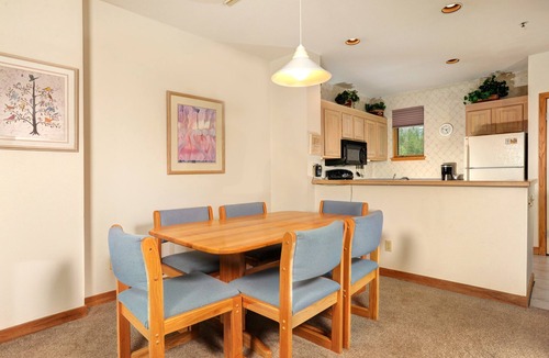 Keystone Condo | Condo Near the Lake with a Balcony