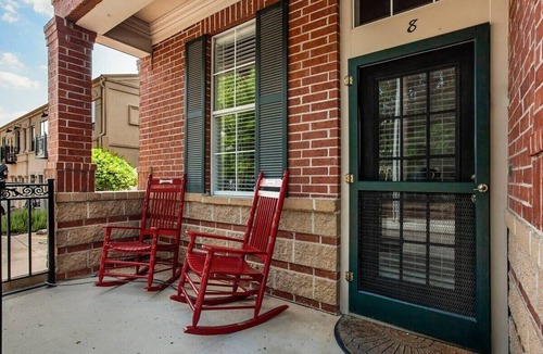 Fayetteville Condo | Condo Off Dickson - Walk to Dickson
